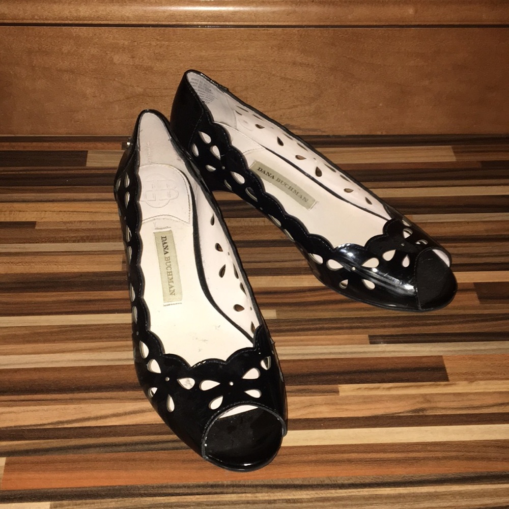 Dana Buchman Black Wedges Sz 6.5